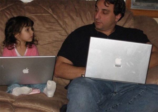 <br />
							Мужчина делает одинаковые фото с дочерью с 2007 года (4 фото)
<p>					