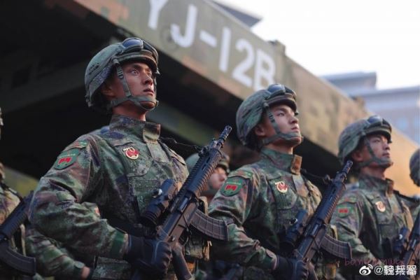 Китайских военных вооружат автоматом QBZ-191